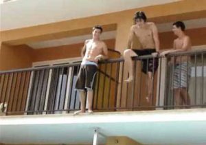 balconing