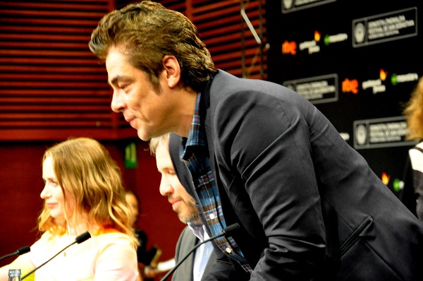 Benicio del Toro con Emily Blunt